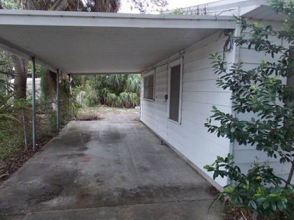 3rd image of 3111 W Hartnett Ave