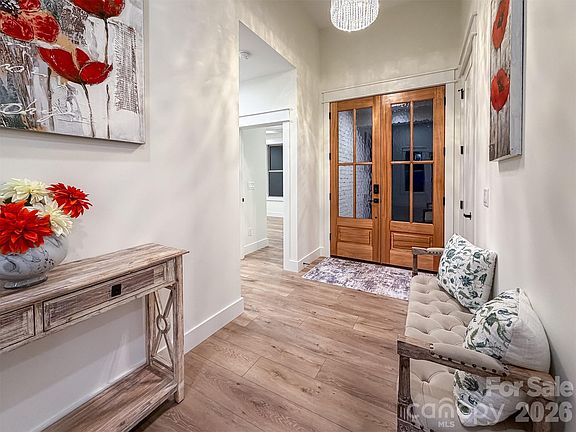 5th image of 1322 Kensington Cir