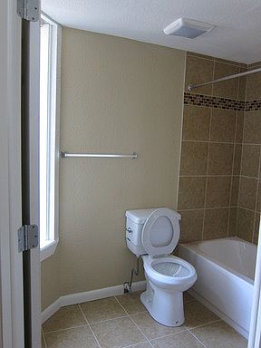 3rd image of 830 Maplehurst Ct APT 32