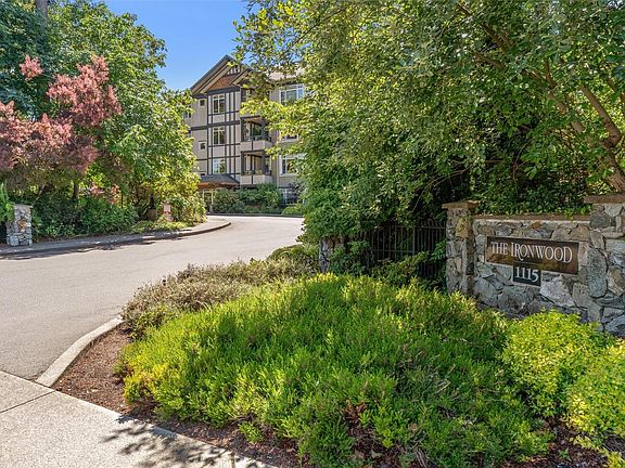 4th image of 1115 Craigflower Rd #203C