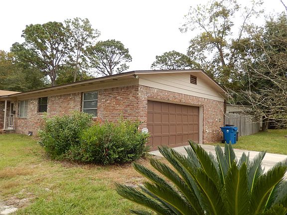 2nd image of 7942 Valleyview Dr