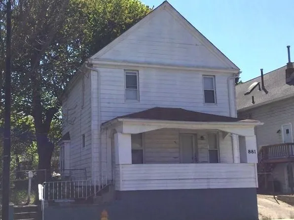 881 N Main St, Akron, OH 44310