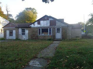 285 W Shore Rd, Warwick, RI 02889