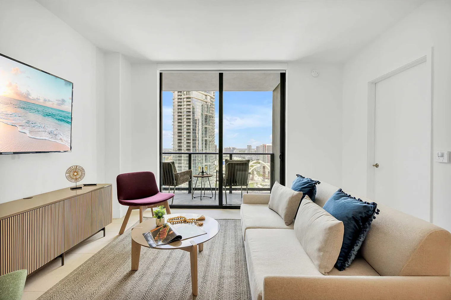 1 bed, 1.0 bath, 516 sqft, $3,583 — Photo 1