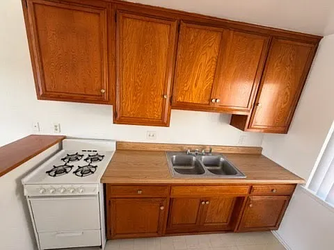 7326 Neo St #O — Photo 6