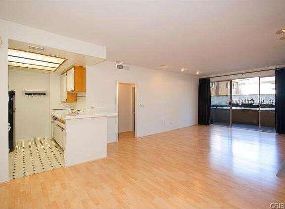 3rd image of 11225 Peach Grove St Unit 106