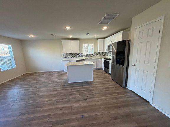 4th image of 857 Ozark Path