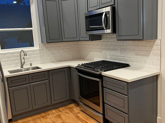 3rd image of 342 S 18th St