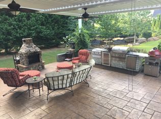 1022 Heathchase Dr, Suwanee, GA 30024