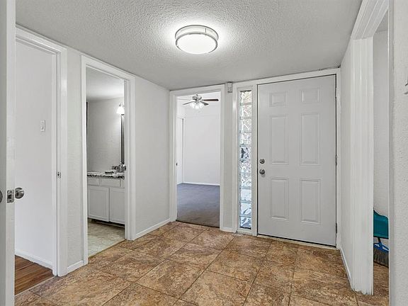 4th image of 832 Pebble Beach Dr