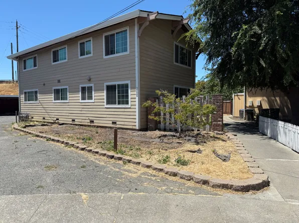 2225 Hillsborough Ct, Concord, CA 94520