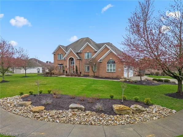 1546 Patriots Point SE, Canton, OH 44709