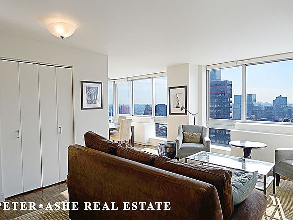 5th image of 235 E 55th St #45
