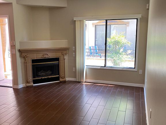 3rd image of 856 S Marengo Ave APT 5