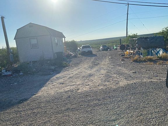4th image of 109 Chucho Dr