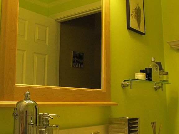 5th image of 310 Lathrop Ave APT 207