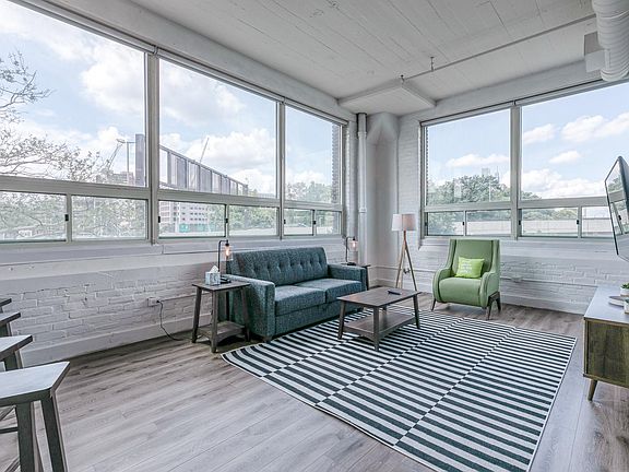 2nd image of 509 Vine St APT 5G