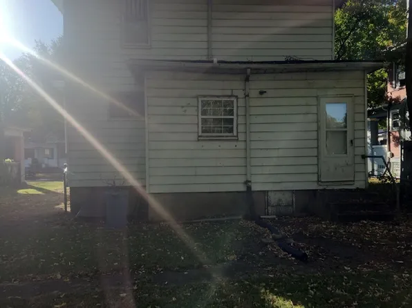 1010 N Garfield Ave, Peoria, IL 61606
