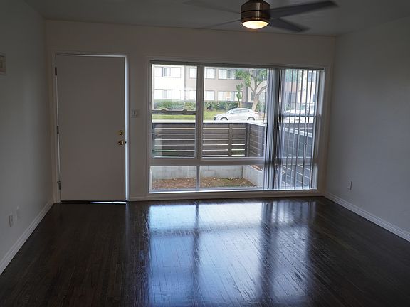 4th image of 3116 Clairemont Dr #3116