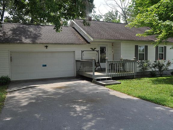 5th image of 92 Hickory Dr