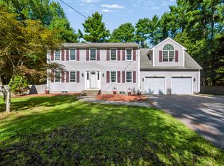 24 Evergreen Rd, Lakeville, MA 02347