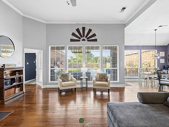 5th image of 283 Wedgewood Way