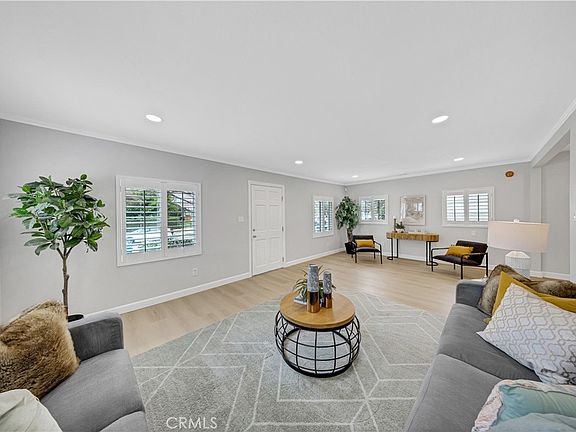 5th image of 308 W Adams Ave