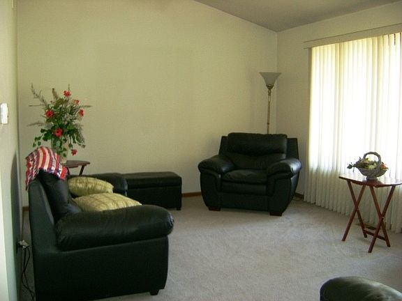 4th image of 9225 Drummond Dr