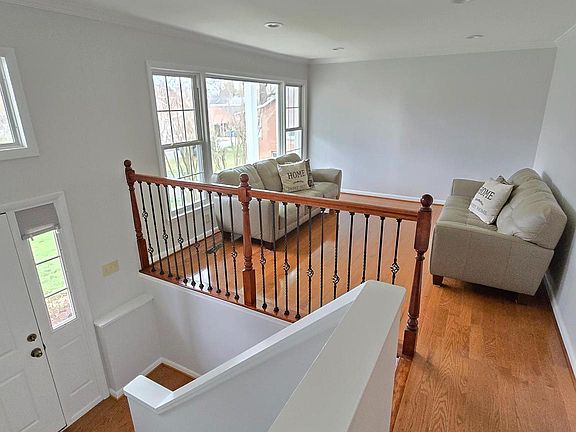 3rd image of 6447 Holyoke Dr
