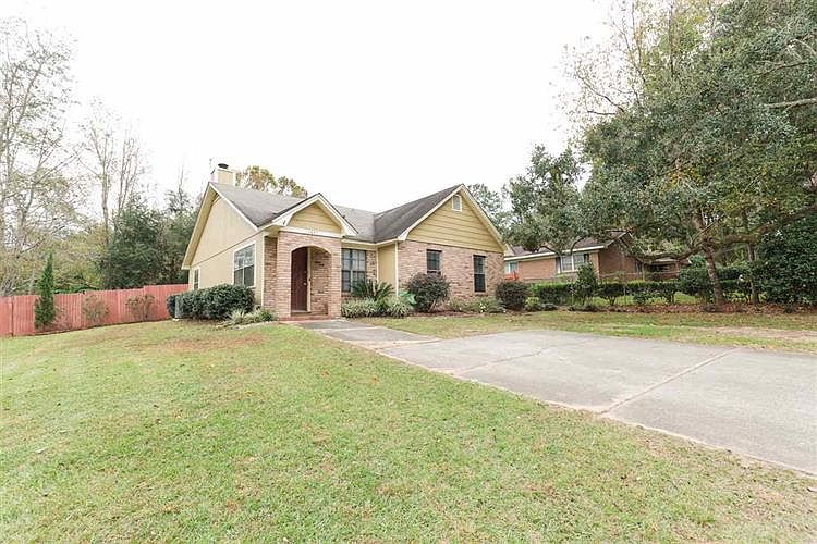 1st image of 1641 Twin Lakes Cir