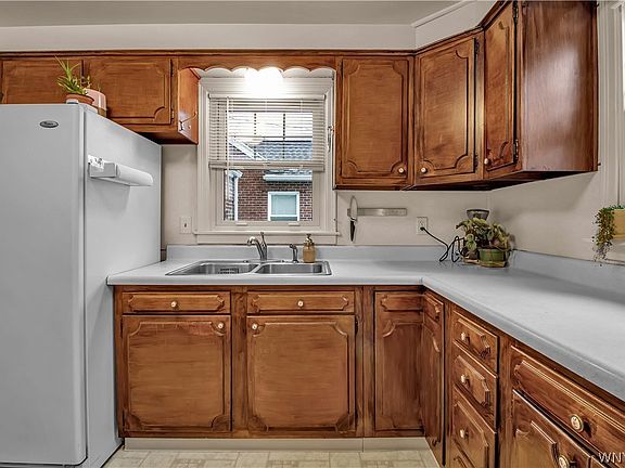 4th image of 168 N Long St