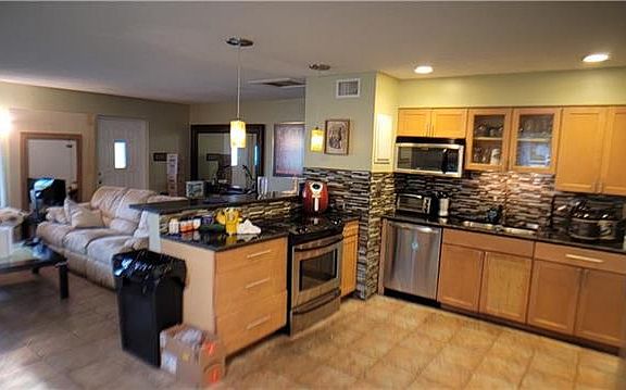 3rd image of 29 NE 16th Ave #29