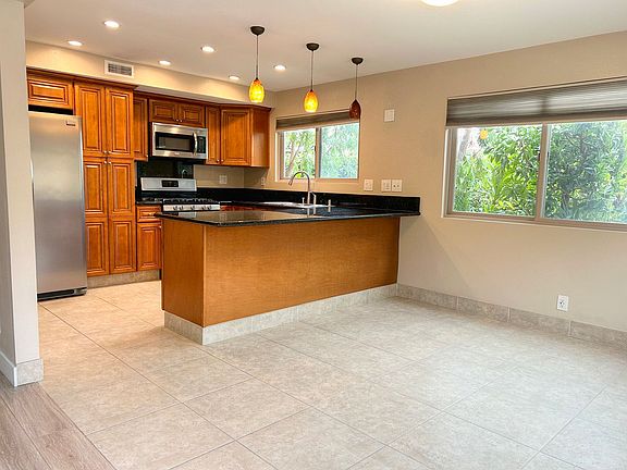 3rd image of 33932 El Encanto Ave APT A