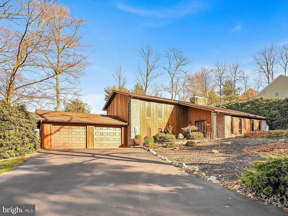 1st image of 130 S 25th St