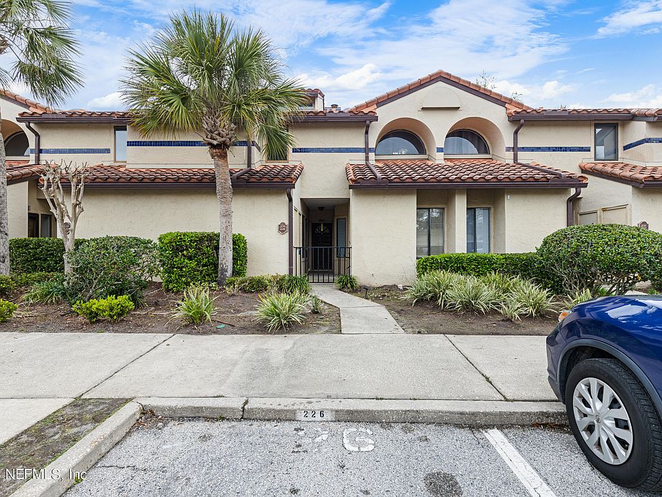 1st image of 3809 LAVISTA Circle #226
