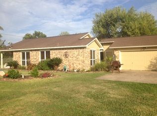 6113 Fox Ridge Dr, Angleton, TX 77515