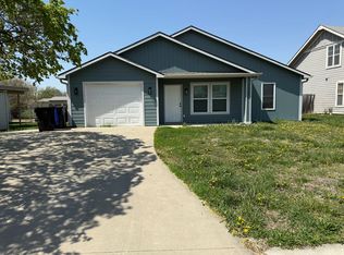 7117 SW Wheatfield Ln, Topeka, KS 66619