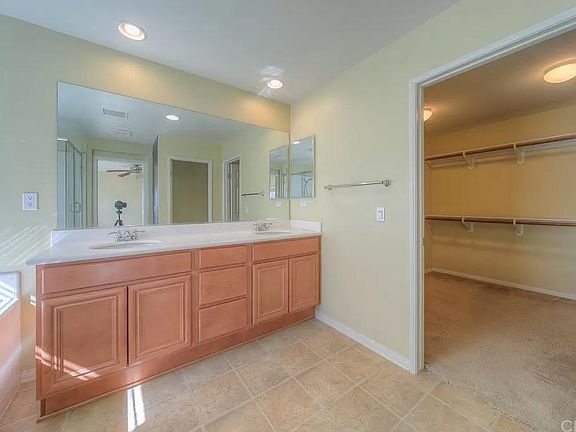 5th image of 29611 Barefoot Cir