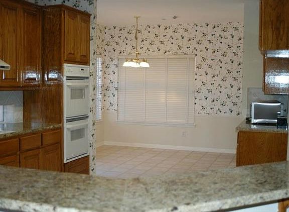 5th image of 10013 Planters Woods Dr