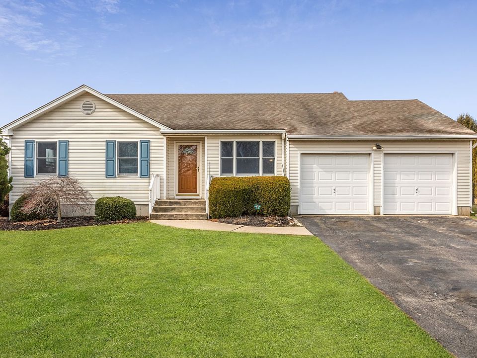 1st image of 116 Crystal Dr