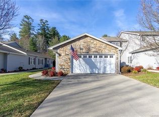 17 Holiday Dr, Arden, NC 28704