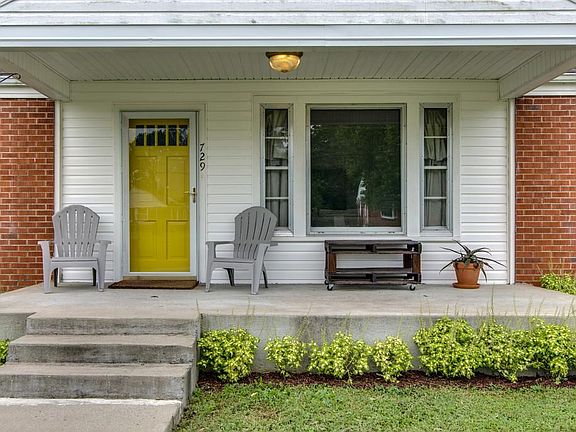 3rd image of 729 Evergreen Trl