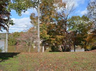 14028 Point Lookout Rd, Charlotte, NC 28278