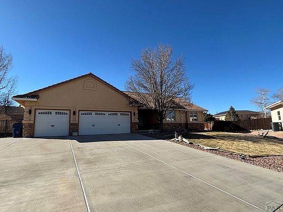 2nd image of 11 Malibu Ct
