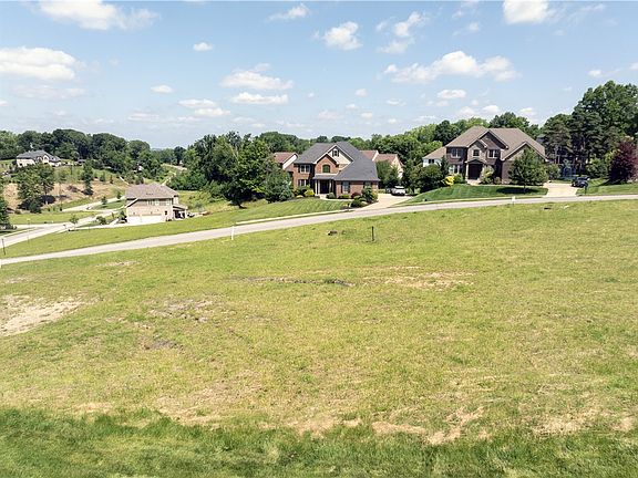 3rd image of 205 Barberry Ln
