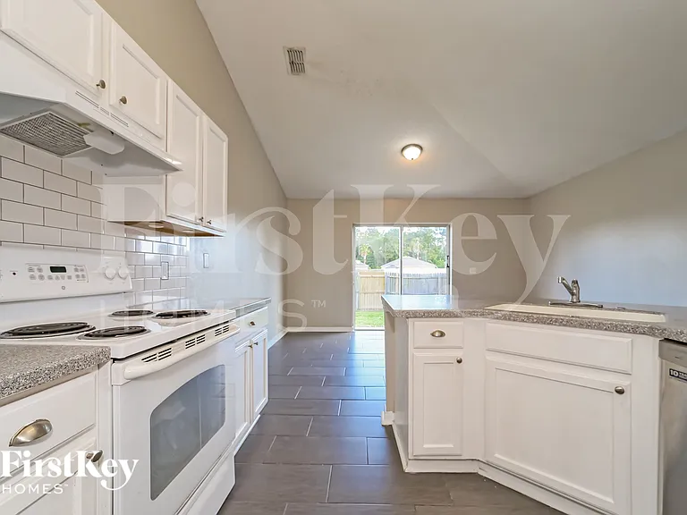 3413 Alec Dr — Photo 7