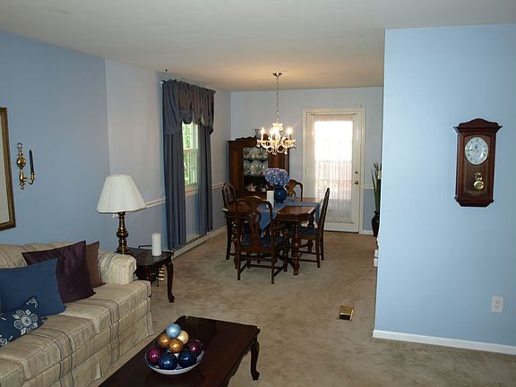 Separate dining room for entertaining