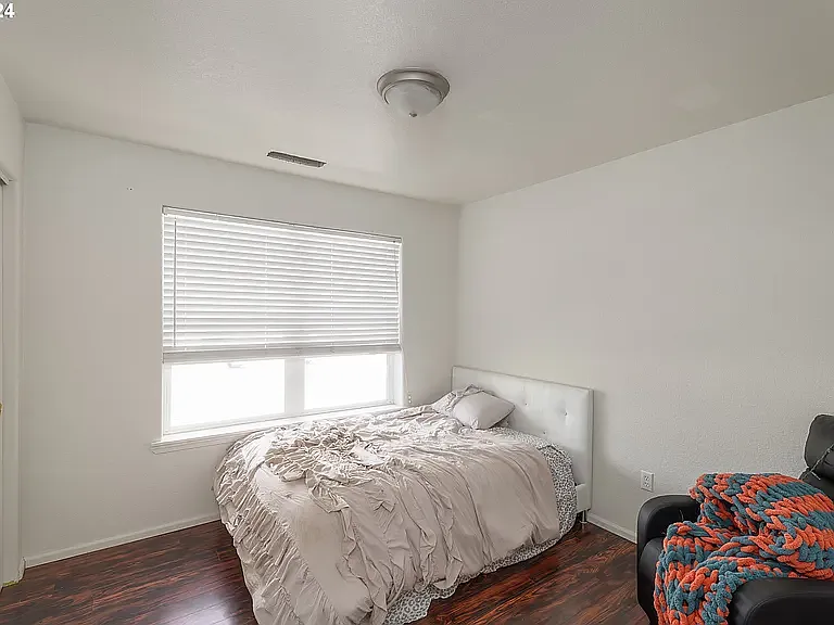 149 NE Plum Ridge Dr — Photo 9