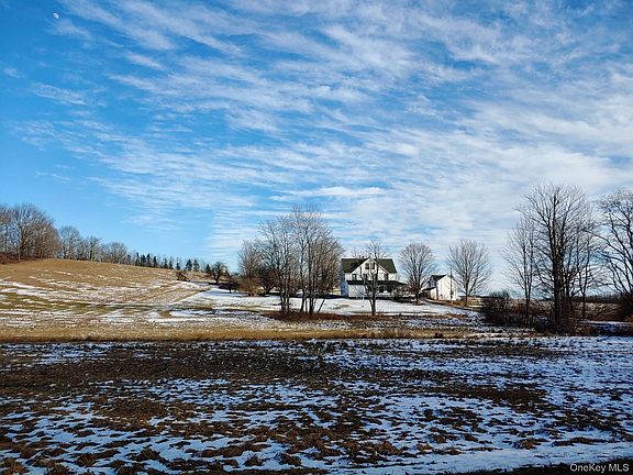 4th image of 354 E Hill Road