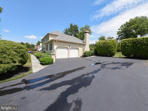 5th image of 2956 Hemlock Dr